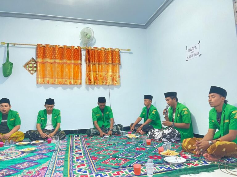 Bakti Sosial Ta’ziyah: Ansor Trapang Menguatkan Silaturahmi dan Kepedulian Sosial
